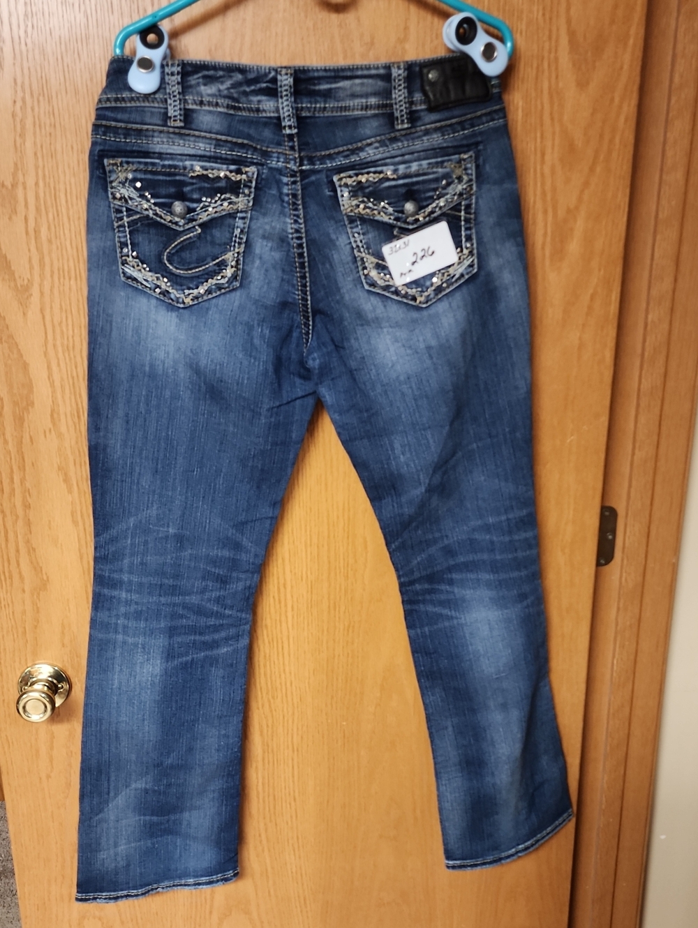 Silver Suki Jeans Women's Jeans with Embellished Back Pockets 32x31 number 226